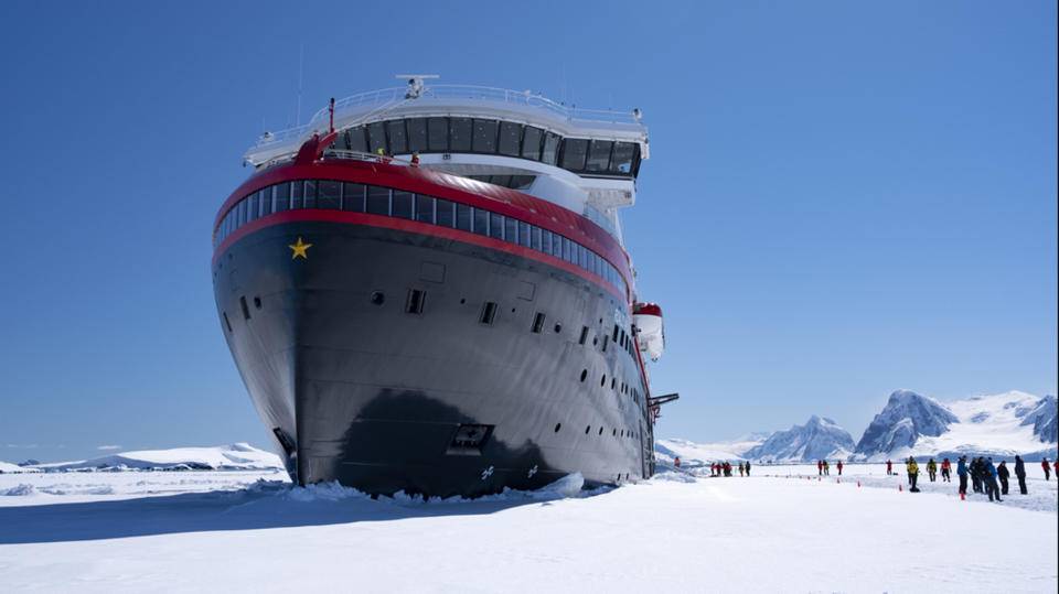 飞猪南极旅游爆款时隔三年回归 上线一天热门舱位已售罄